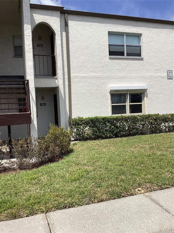 7701 STARKEY ROAD UNIT 711 SEMINOLE, FL 33777