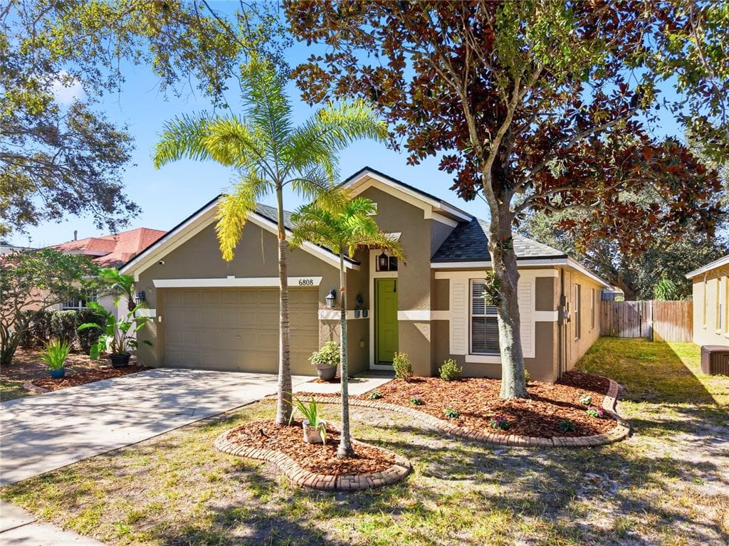 6808 CAMBRIDGE PARK DRIVE APOLLO BEACH, FL 33572