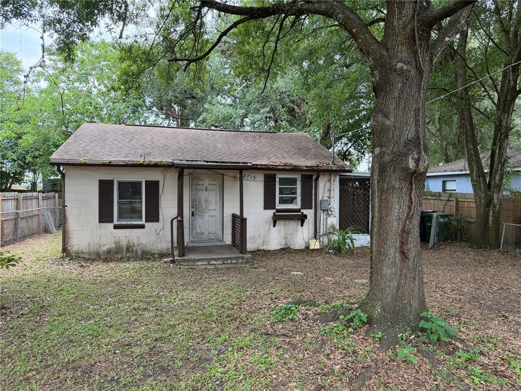 8713 N 39TH STREET TAMPA, FL 33604