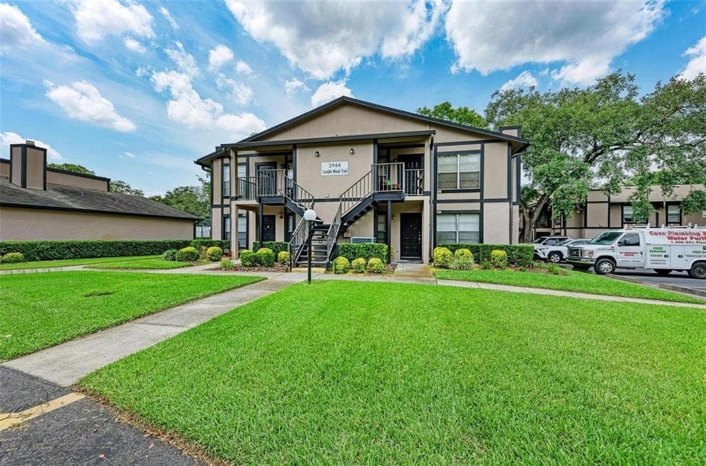 3944 TUMBLE WOOD TRAIL UNIT 101 TAMPA, FL 33613
