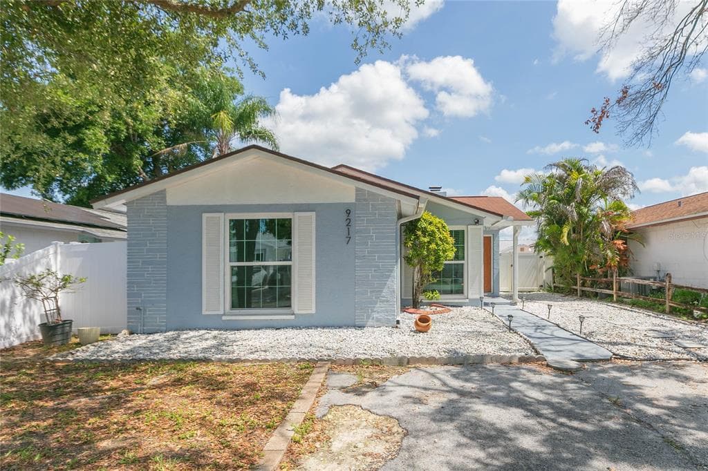 9217 SPY GLASS COURT TAMPA, FL 33615