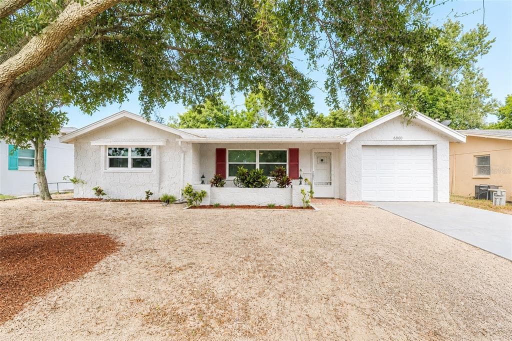 10801 OLDHAM ROAD PORT RICHEY, FL 34668