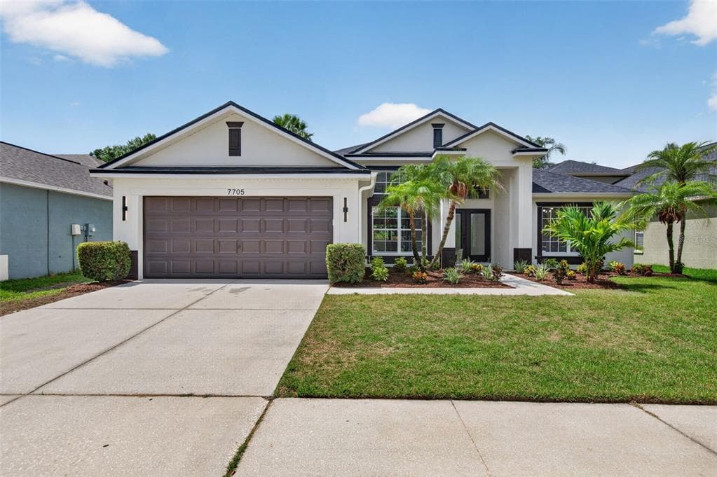 7705 NOTTINGHILL SKY DRIVE APOLLO BEACH, FL 33572