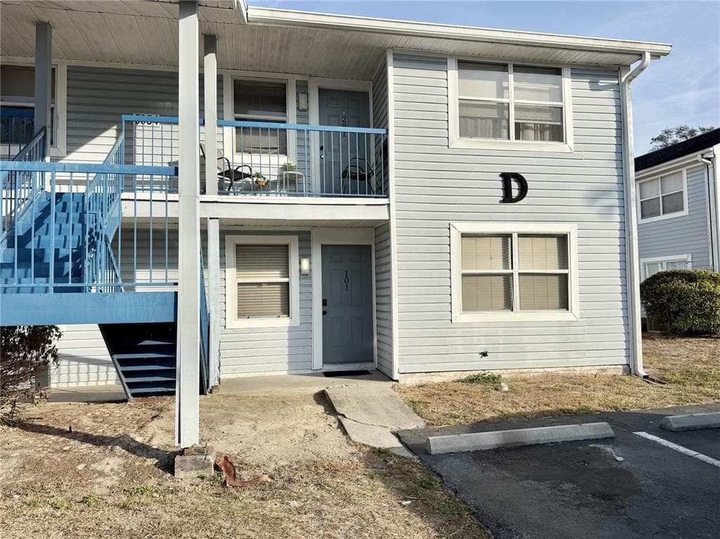 5054 TERRACE CLUB LANE UNIT 101 TAMPA, FL 33617