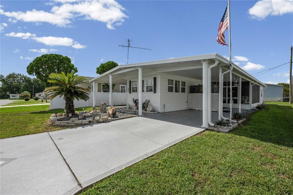 37250 BEVERLY AVENUE ZEPHYRHILLS, FL 33542