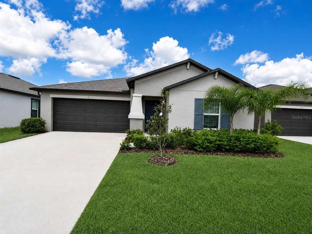 9685 BRANCHING SHIP TRACE WESLEY CHAPEL, FL 33545