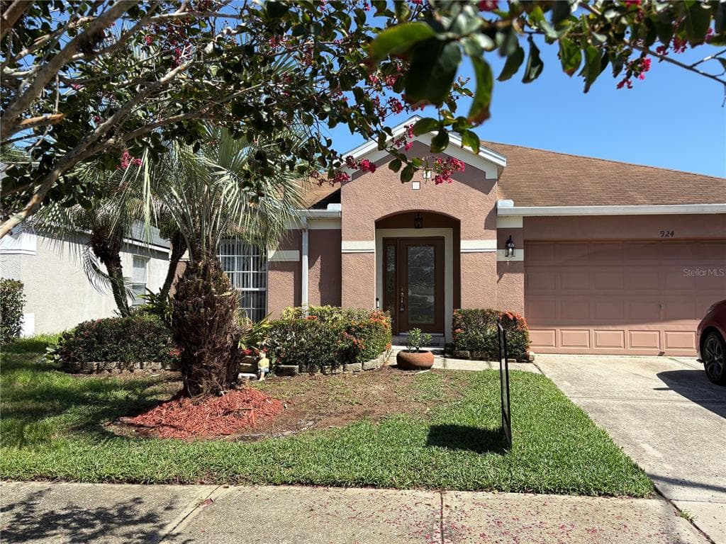 924 RIDGE HAVEN DRIVE