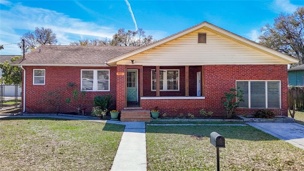 401 E LAMBRIGHT STREET TAMPA, FL 33604