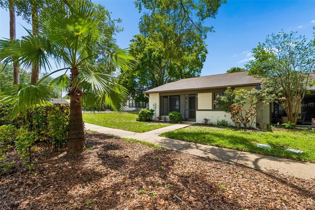 2945 GROVEWOOD BOULEVARD UNIT A