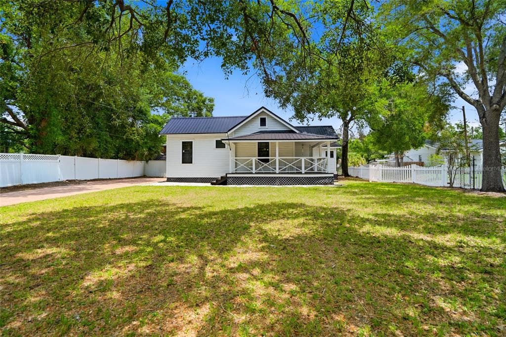 5602 N OLA AVENUE TAMPA, FL 33604