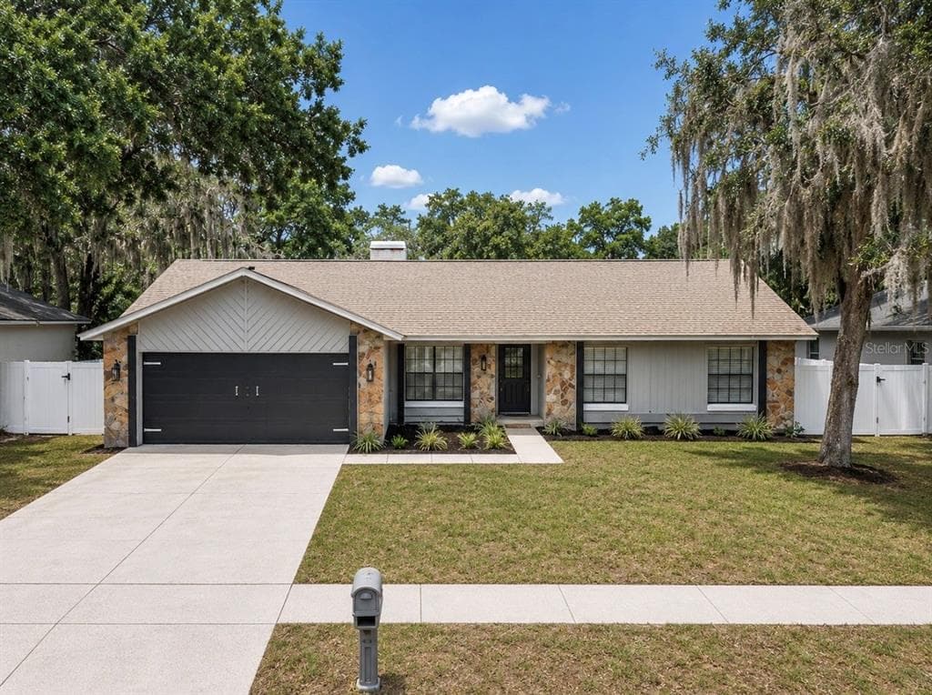 1431 PEACHFIELD DRIVE VALRICO, FL 33596