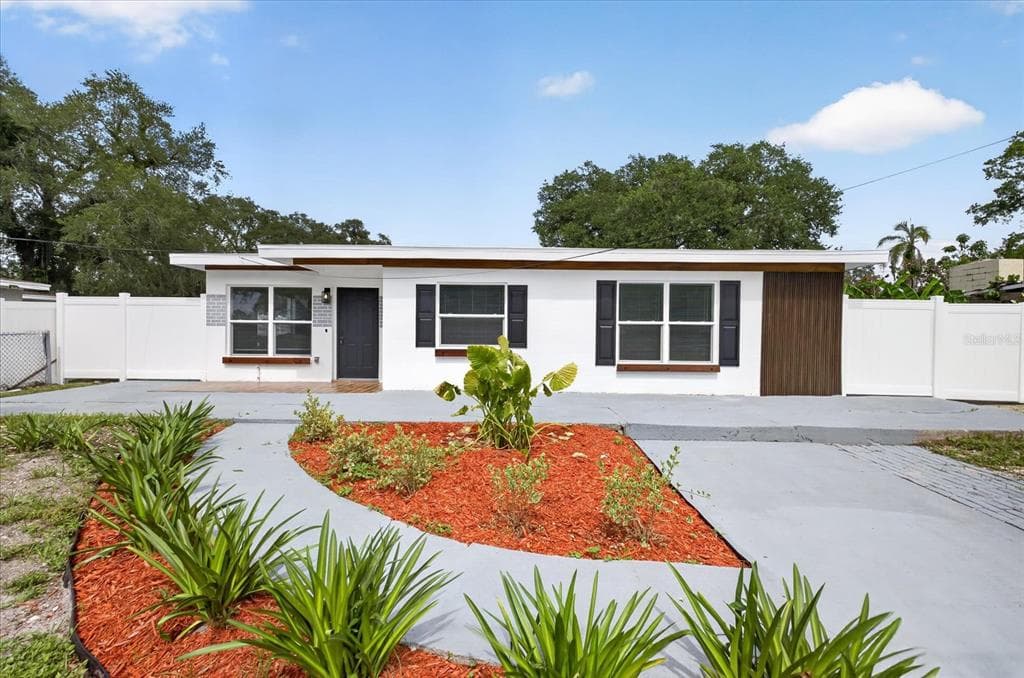 4019 MCLANE DRIVE TAMPA, FL 33610