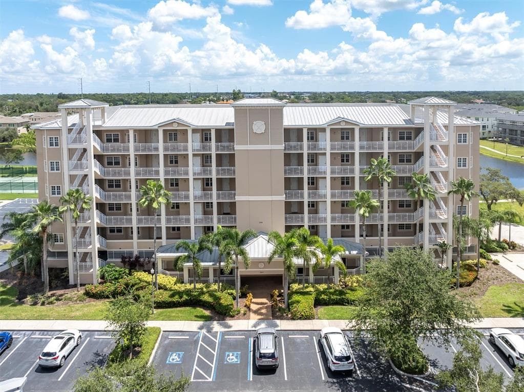 7069 KEY HAVEN ROAD UNIT 302 SEMINOLE, FL 33777