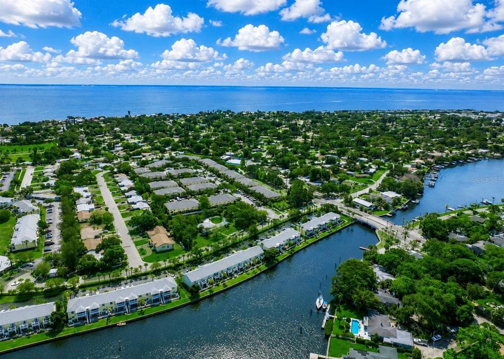 3889 POMPANO DRIVE SE UNIT C ST PETERSBURG, FL 33705