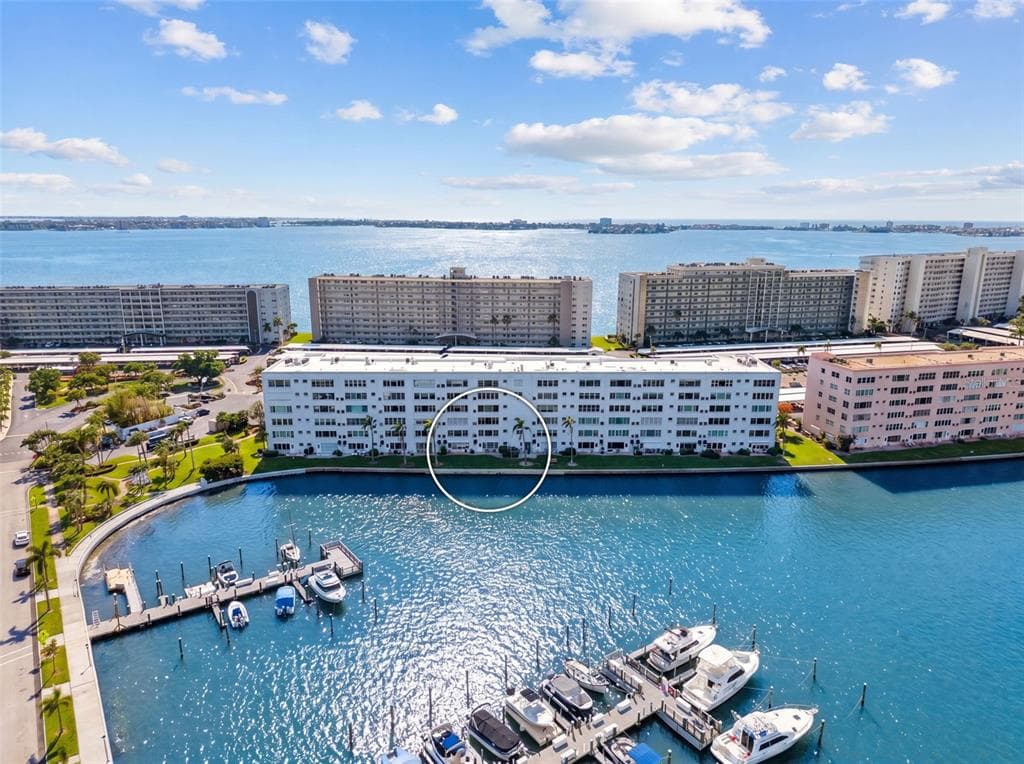 5925 SHORE BOULEVARD S UNIT 108 GULFPORT, FL 33707