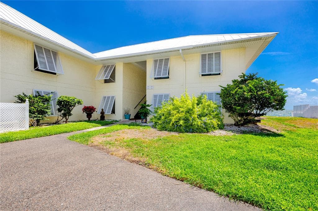 7310 SUNSHINE SKYWAY LANE S UNIT 119 ST PETERSBURG, FL 33711