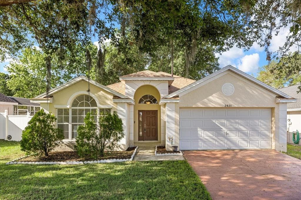 2831 WILSHIRE ROAD CLERMONT, FL 34714