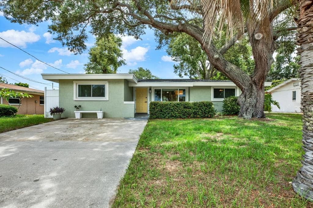 10908 104TH AVENUE LARGO, FL 33778