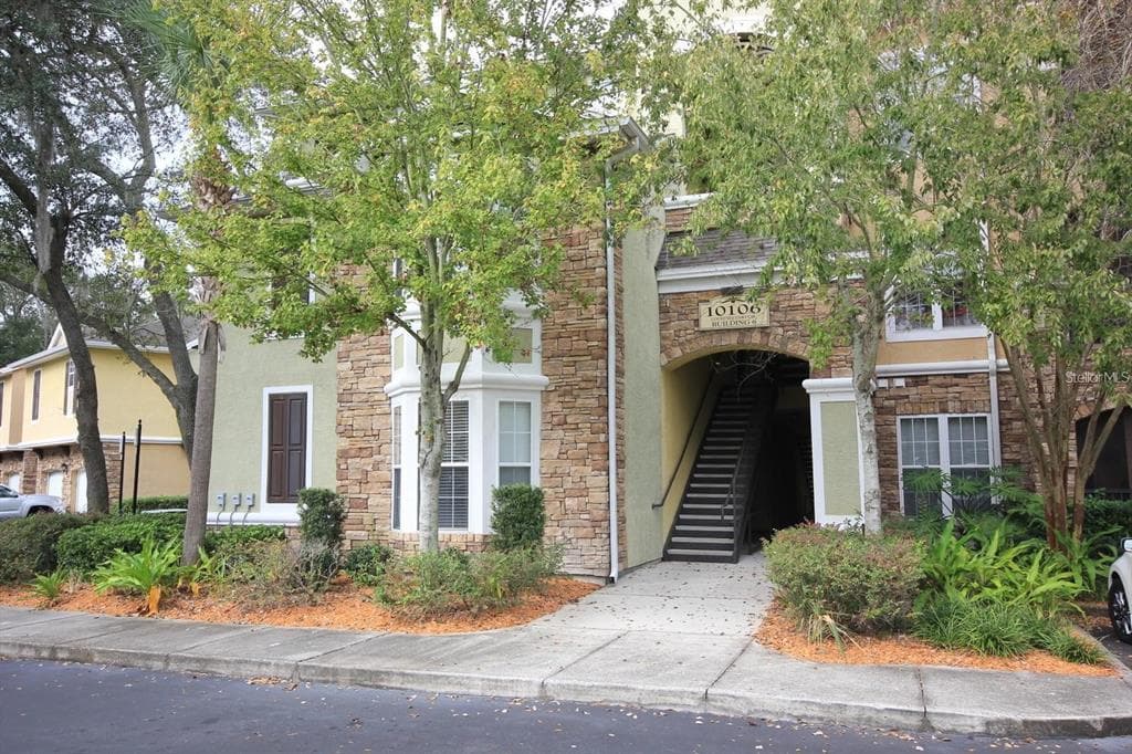 10106 COURTNEY OAKS CIRCLE UNIT 104