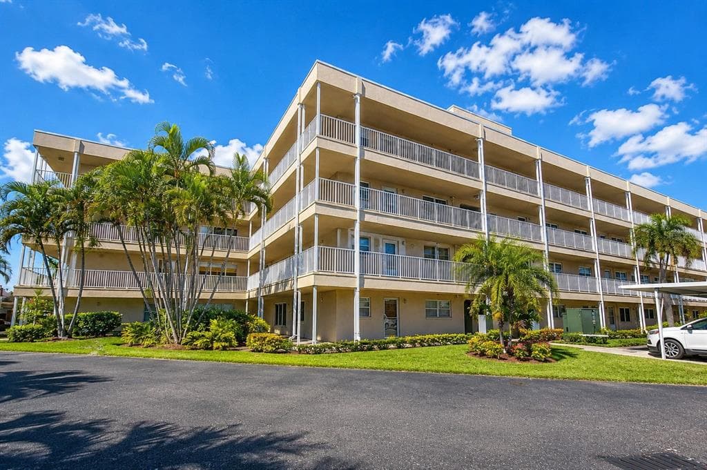 9950 62ND TERRACE N UNIT 315 ST PETERSBURG, FL 33708