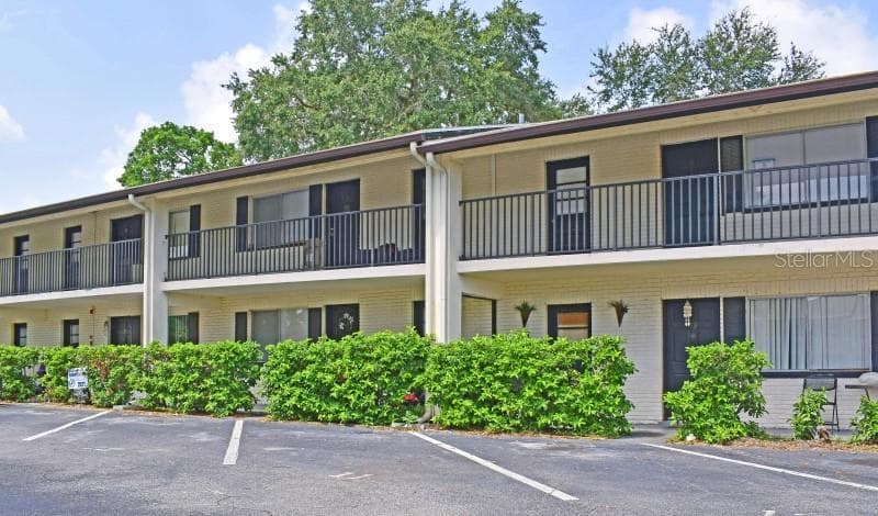 2 N FERNWOOD AVENUE UNIT 14 CLEARWATER, FL 33765