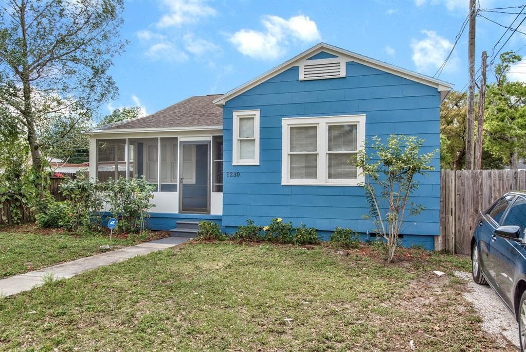 1230 27TH STREET N ST PETERSBURG, FL 33713