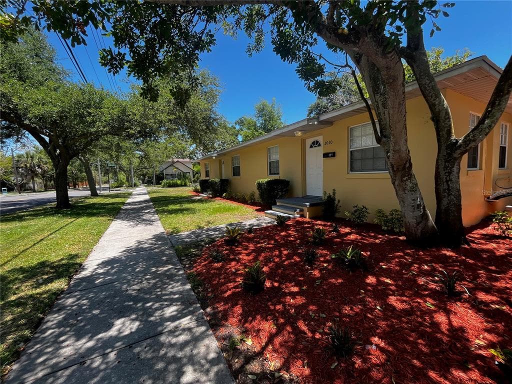 260 20TH AVENUE S ST PETERSBURG, FL 33705