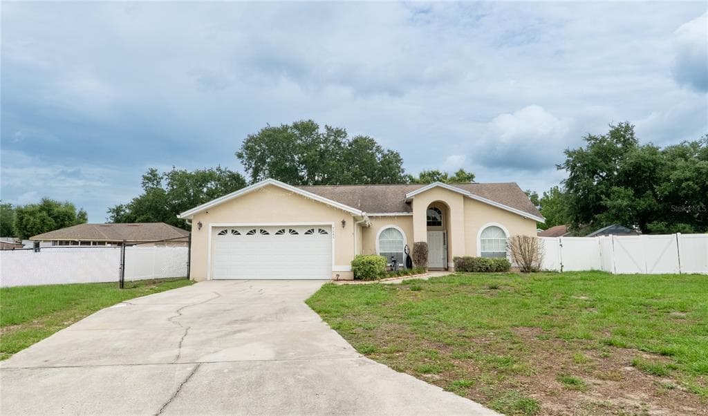 7444 PARADISE COVE PLACE LAKELAND, FL 33810