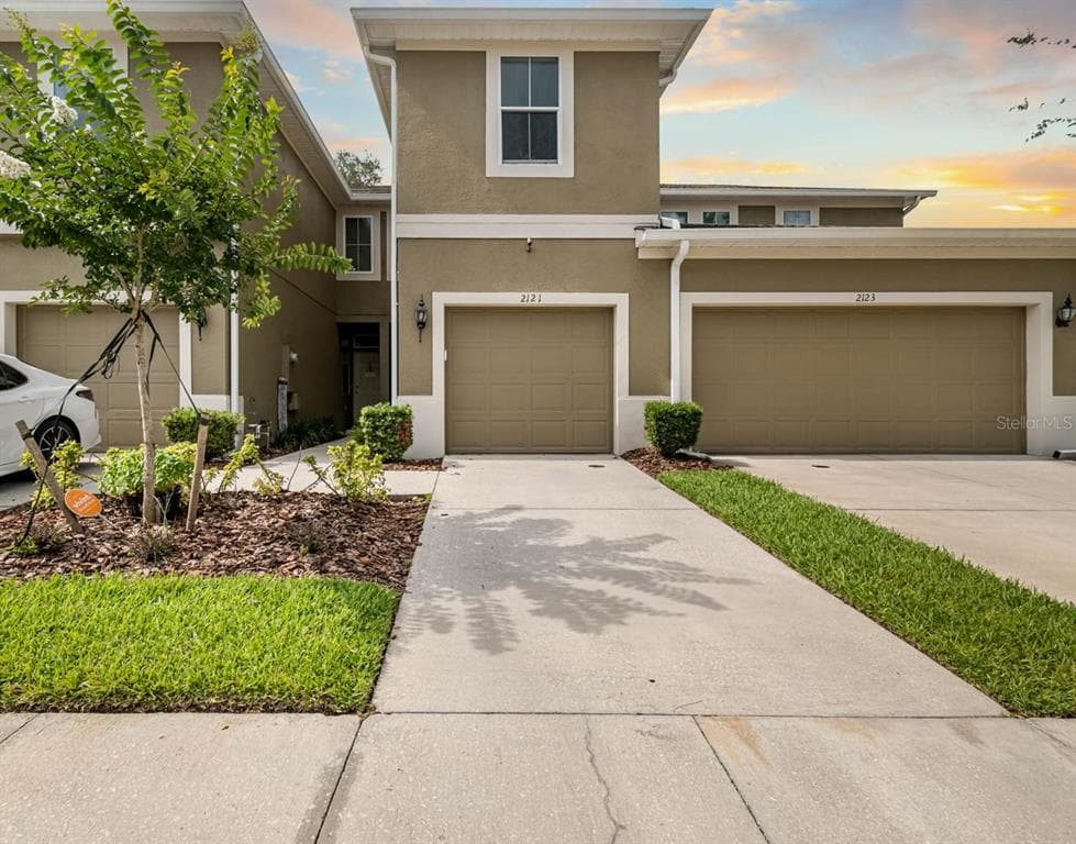 2121 BROADWAY VIEW AVENUE BRANDON, FL 33510
