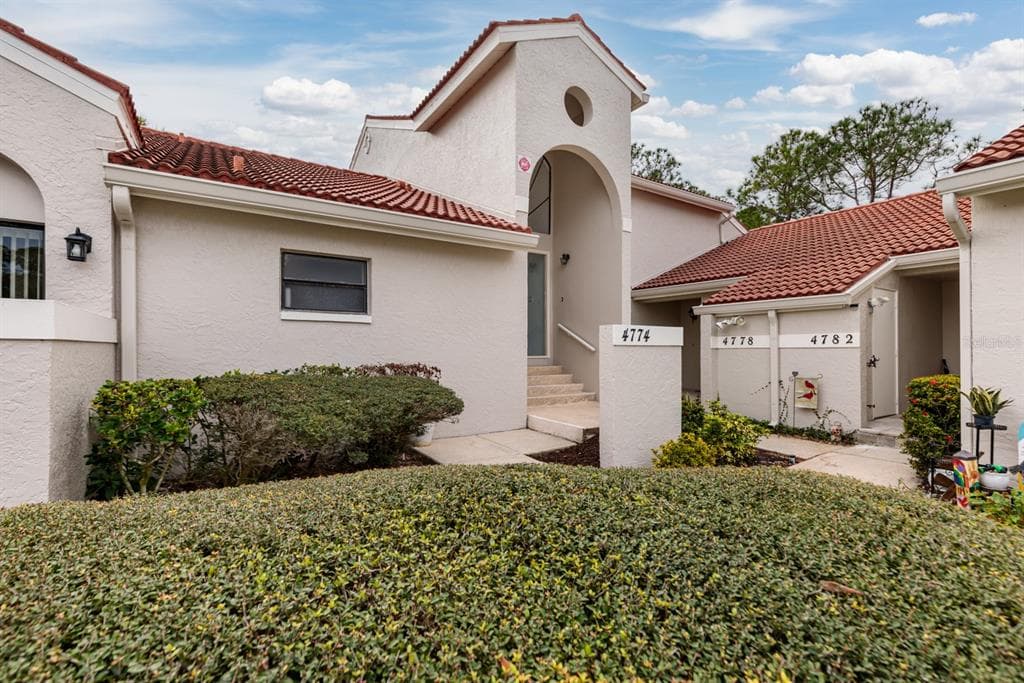 4774 PALERMO COURT NE UNIT 4774 ST PETERSBURG, FL 33703
