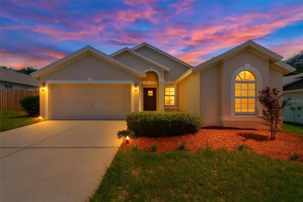 418 HENDERSON AVENUE SEFFNER, FL 33584