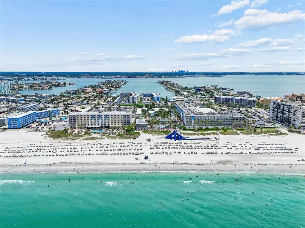 5500 GULF BOULEVARD UNIT 6242 ST PETE BEACH, FL 33706