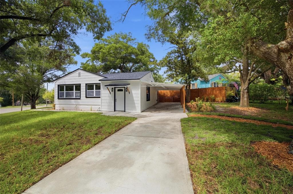 2102 E HOWELL STREET TAMPA, FL 33610
