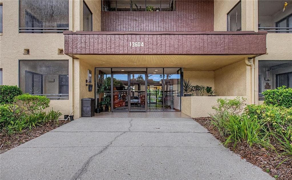 13604 S VILLAGE DRIVE UNIT 104 TAMPA, FL 33618