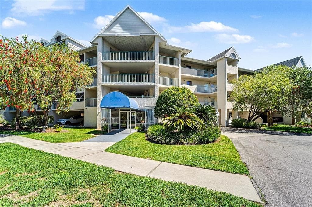 5567 SEA FOREST DRIVE UNIT 324 NEW PORT RICHEY, FL 34652