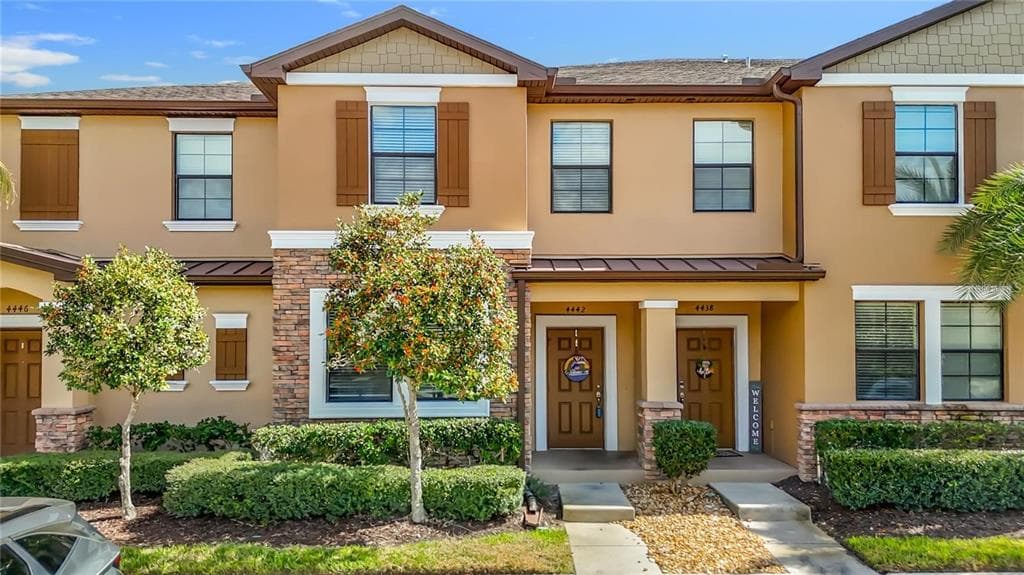 4442 FENNWOOD COURT