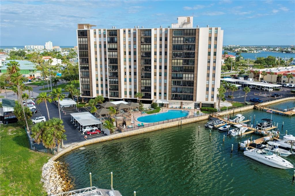 10355 PARADISE BOULEVARD UNIT 907 TREASURE ISLAND, FL 33706