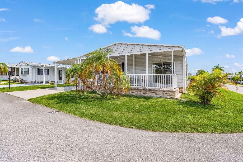 251 IBIS PUNTA GORDA, FL 33950