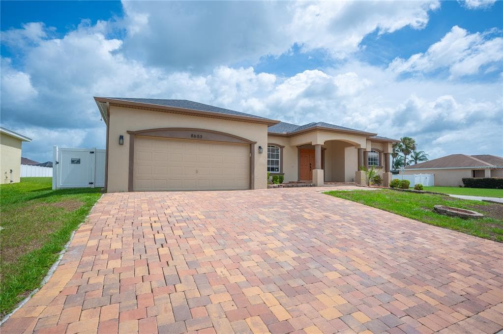 8653 PEBBLEBROOKE WAY LAKELAND, FL 33810