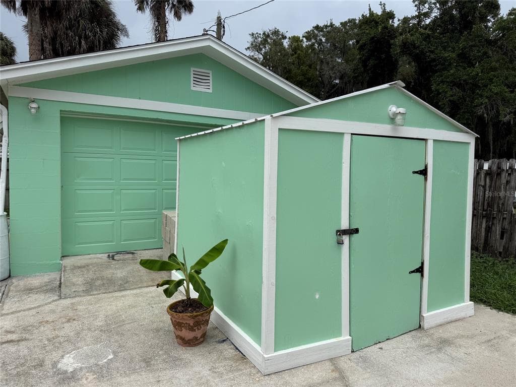 5825 MICHIGAN AVENUE NEW PORT RICHEY, FL 34652