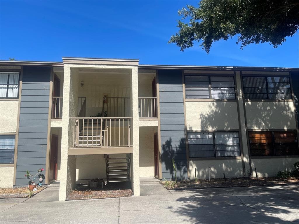 4809 S MOUND AVENUE UNIT 202 TAMPA, FL 33611