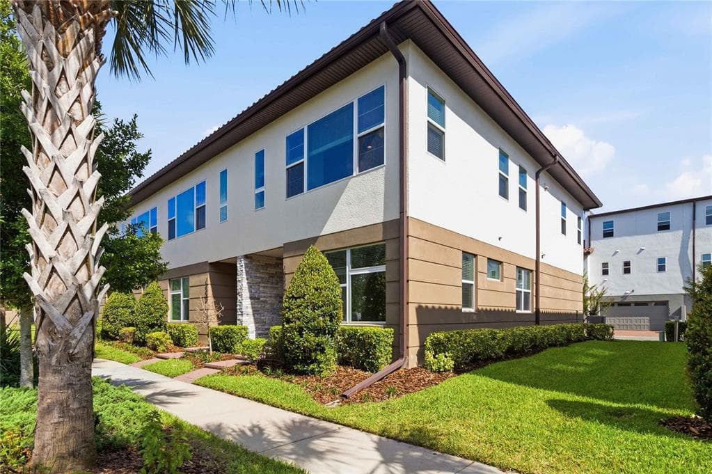 10096 SUNNIFA ALLEY ORLANDO, FL 32832