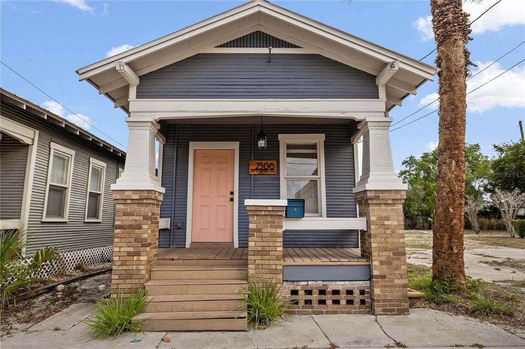 2506 1/2 E COLUMBUS DRIVE TAMPA, FL 33605