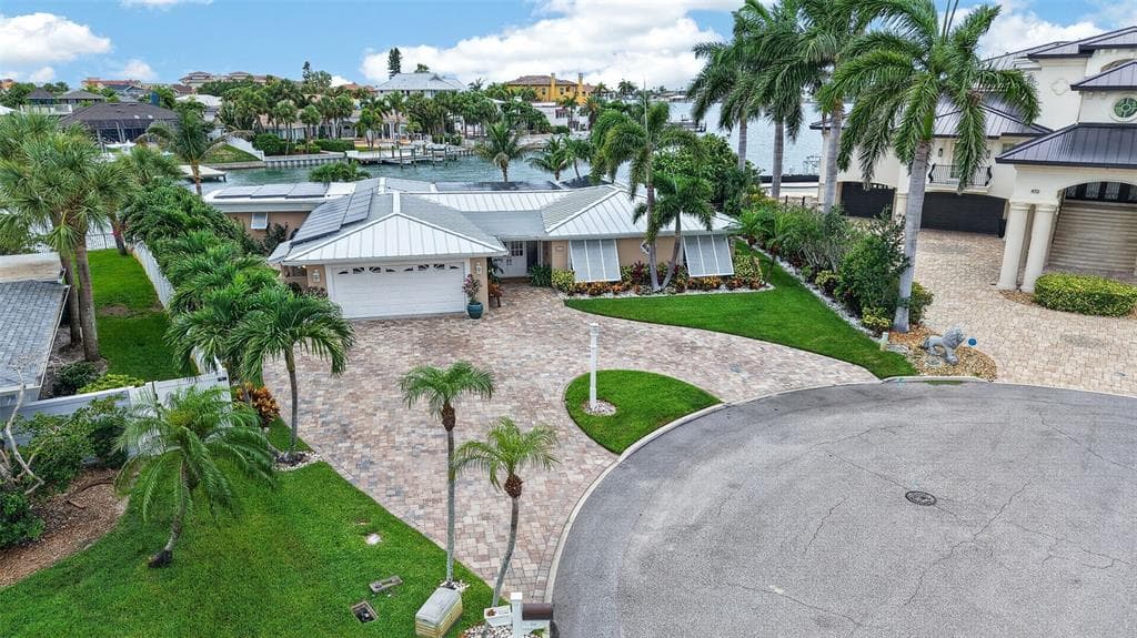 454 1ST STREET W TIERRA VERDE, FL 33715