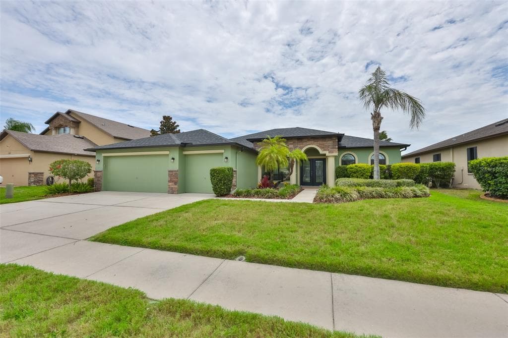 5305 MOON SHELL DRIVE APOLLO BEACH, FL 33572
