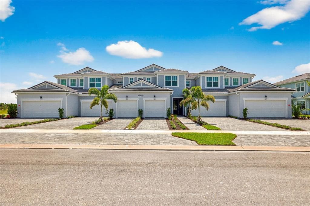 17420 MOONFLOWER DRIVE UNIT 102 VENICE, FL 34293