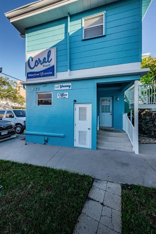 483 E SHORE DRIVE UNIT A4