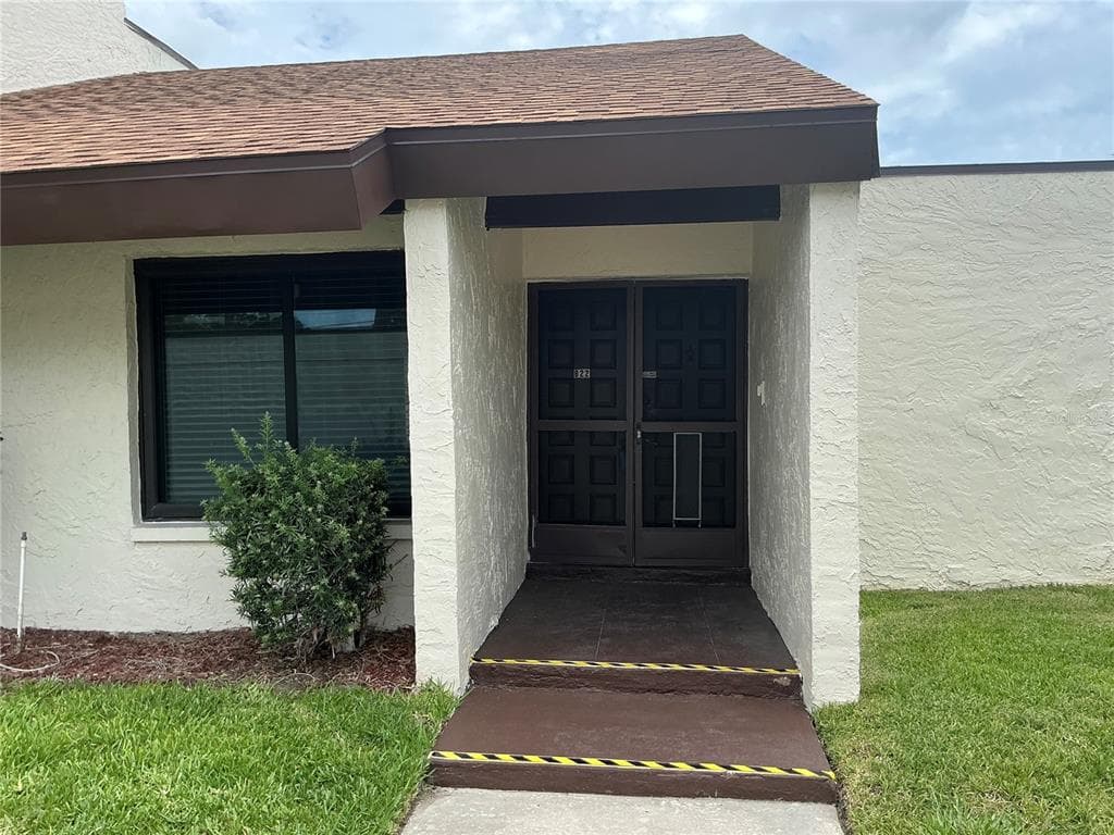 2207 BELLEAIR ROAD UNIT B22