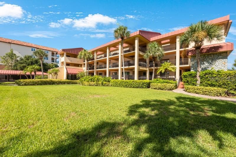 1060 PINELLAS BAYWAY S UNIT 103