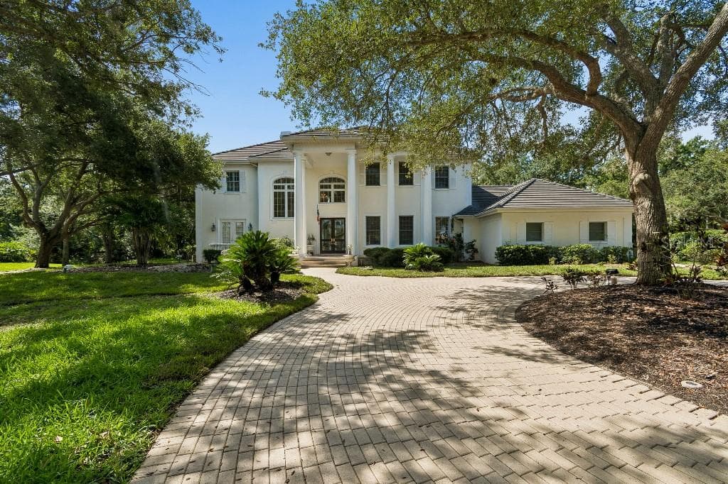 2984 JEFF MYERS CIRCLE SARASOTA, FL 34240